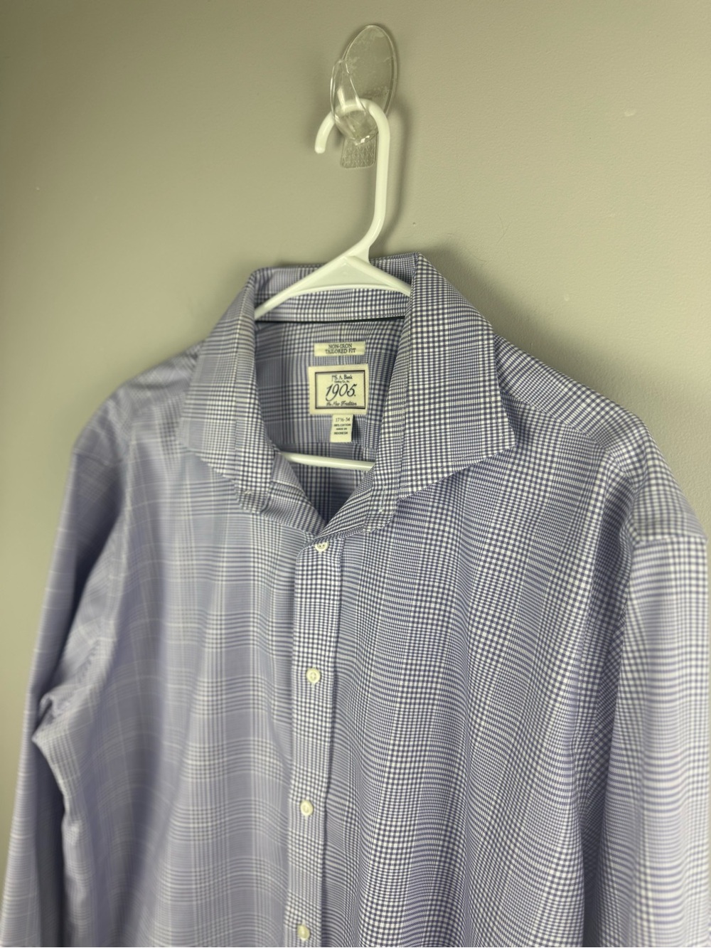 Jos A Bank 1905 Collection Men’s Blue Checkered Plaid Button Up Dress Shirt 17.5